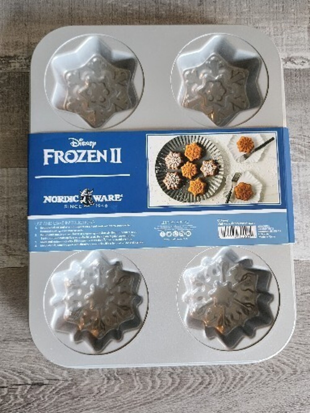 30003 Nordic Ware Frozen ll - Snow Day Formed Mini Cake Bread Pan Brand New